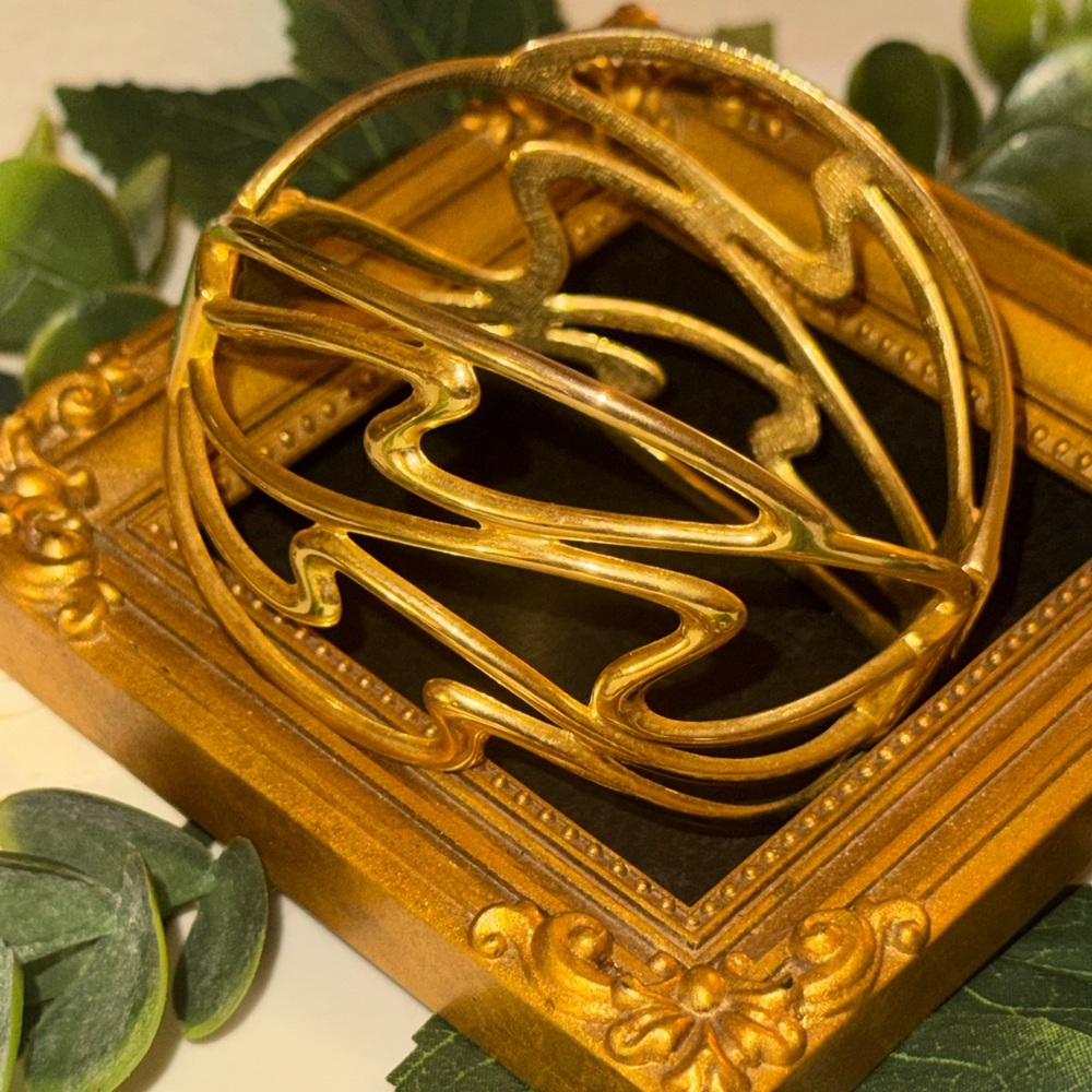 Vintage Modern Gold Tone Cuff Bracelet - Picture 14 of 16